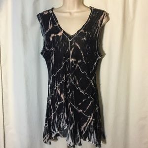 Komarov black and blush tunic top size medium